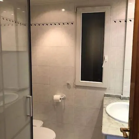 En Playa De Ondarreta *