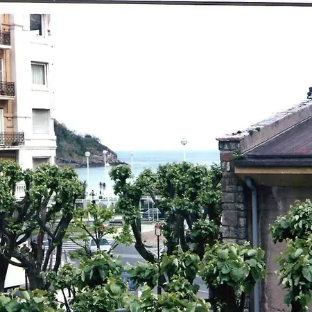 Apartment En Playa De Ondarreta San Sebastian