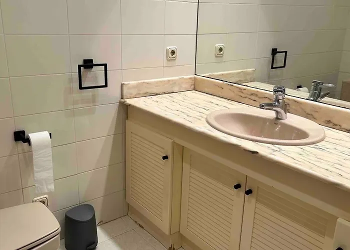 En Playa De Ondarreta Appartamento *